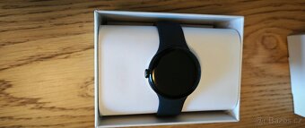 Google Pixel Watch + 2 náhradní originální pásky - 2
