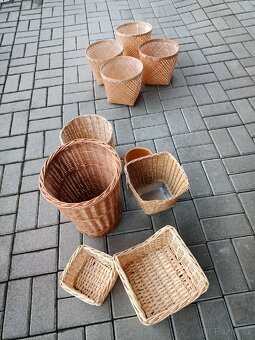 Pletené proutěné koše jako obal na květináče - 2