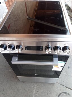 Elektrický sklokeramický NOVÝ nerezový sporák Beko - 2