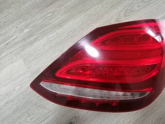 Světlo Mercedes Benz třída C W205 A205906045764 - 2