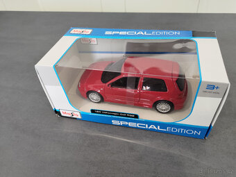 1:24 Volkswagen Golf R32 - Maisto Special Edition - 2