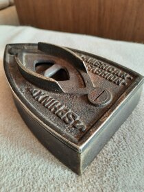 stará žehlička AMERICAN FASHION historická - 2