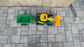 Dětský traktor s přívěsem - 2