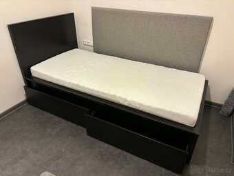 Černá postel MALM IKEA s roštem, se 2 šuplíky - 2
