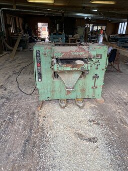 Čtyřstranná frézka TOS - 2