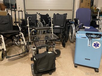 Půjčujeme kompenzační pomůcky - 2