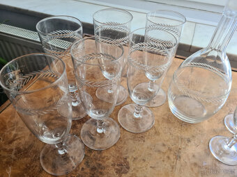 Sada sklenic + karafa - 2