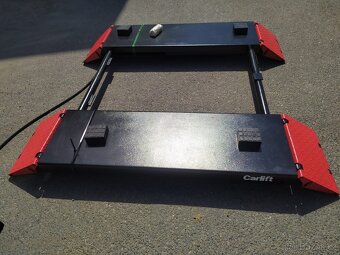 NŮŽKOVÝ ZVEDÁK CARLIFT CR3000 - 2