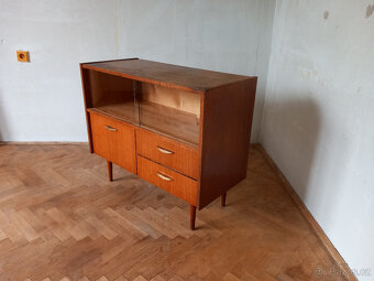 Skrinka pod televizor - typ 580 - 2