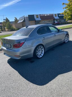 BMW e60 525i - 2