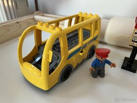 LEGO Duplo autobus, zastávky a cestující - 2