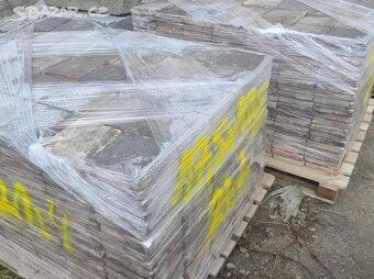 Stará cihlová dlažba, půdovka, půdovky, 21,4 m2 - 2