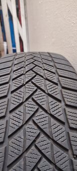Prodám 4Ks Zimních Pneumatik 215/55 R18 - 2