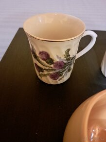 Různé porcelánové hrníčky - 2