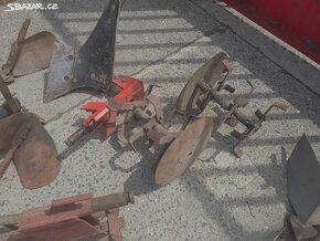 Prodám malotraktor Robi55 s vozikem a dalším příslušenstvím - 2