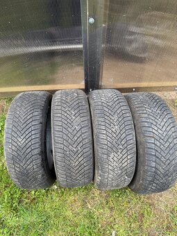 205/55R16 continental - 2