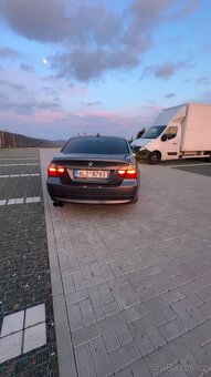 BMW E90 320i – 6st. manuál, po velkém servisu STK do 04/2026 - 2