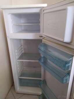 lednička s mrazákem - 2