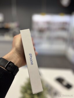 Apple iPhone 16 256GB Ultramarine E-SIM - 2