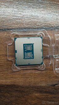 Intel Core i7-10700F - 2