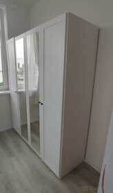 Šatní skříň se zrcadly bílá š179,4 h56 v206,7 cm - 2