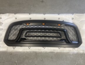 Maska Grill na DODGE RAM 4. gen - 2