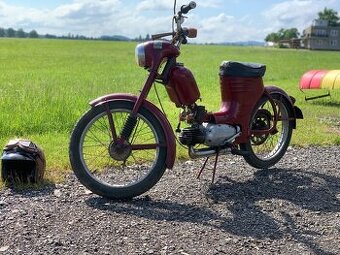 Prodám jawa 550 za 65000. Má původní spz. - 2