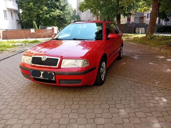 Škoda Octavia 1.6i rok 2009 - 2