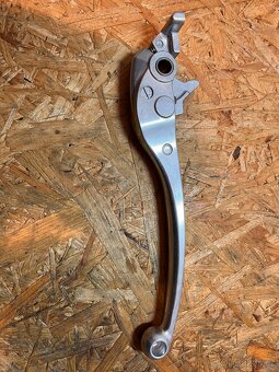 Přední brzdová páčka na Honda CBR600RR PC37 05-06 - 2