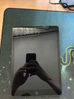 Apple iPad 10,2" 32GB vesmírně šedý (2019) - 2