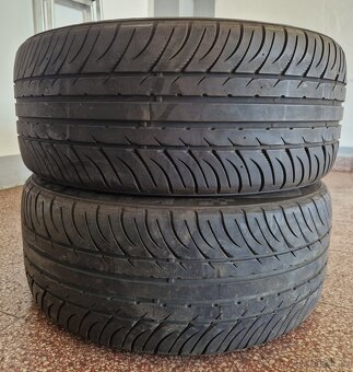 2x letni pneu 235/45/17....97W....KUMHO - 2