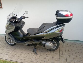Suzuki Burgman 400 - 2