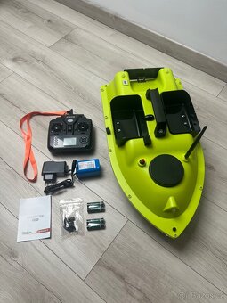 Zavážecí loďka s GPS – tříkomorová - 2