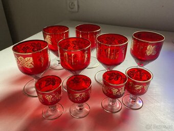 Červené sklenice - 2