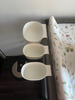 Přebalovací pult + doplňky - 2