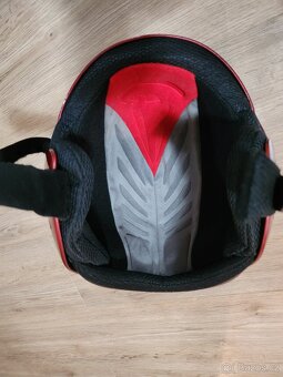 Lyžařská helma + brýle - 2