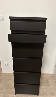 Komoda MALM se zrdcadlem - 6zásuvek - 2