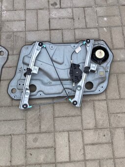 2x Levé přední stahovačky Golf 4 - 2