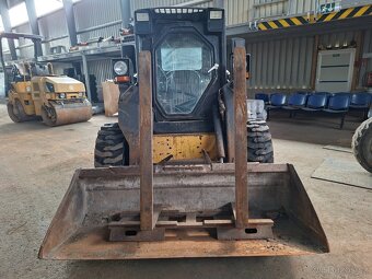 NEW HOLLAND LS 180 - 2