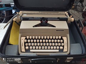Počítaci  a psací stroj - 2