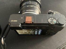 Sony a6000 + 18-200mm - 2