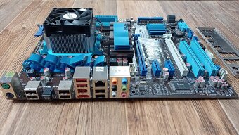 Základní deska: Asus M4A79XTD EVO - 2