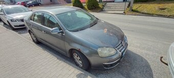 VW Jetta 2.0 TDI - 2