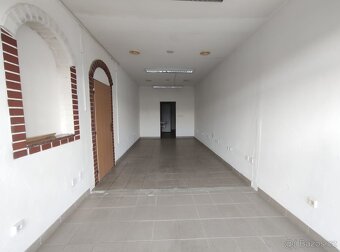 Pronájem obchodního prostoru 30 m² Brno, Zvonařka - 2