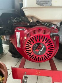 Motoblok Belorus motor HONDA 9 koni, pluh ,sekačka. - 2