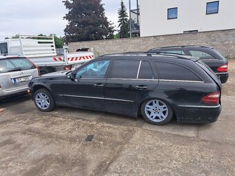 Mercedes-Benz E 270 W211 - 2