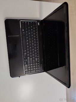 Notebook Dell Inspiron N 5110 premium sound černy - 2