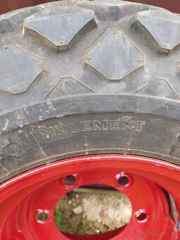 Pneu 10.0/75-15,3 - 2