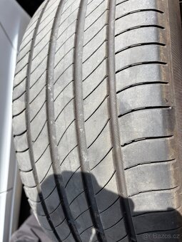 Prodám pneu Michelin 215/55 R18 99V - 2