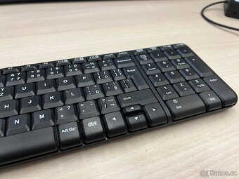 Prodám cestovní set klávesnice a myši Logitech laser, česká - 2